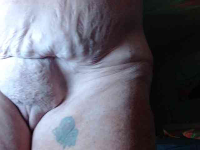 April_XO webcam