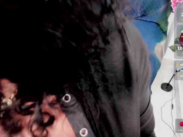 lindasnows Live Webcam on BongaCams