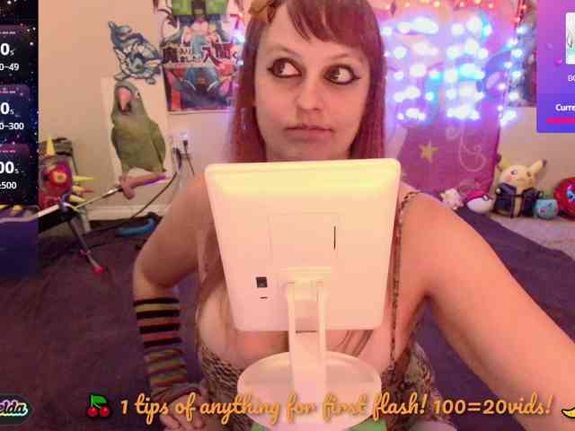 BabyZelda webcam