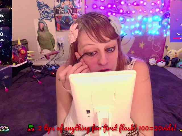 BabyZelda webcam