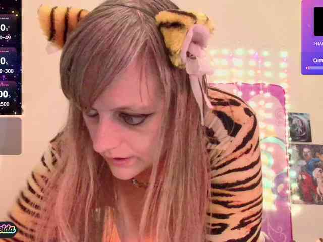BabyZelda webcam