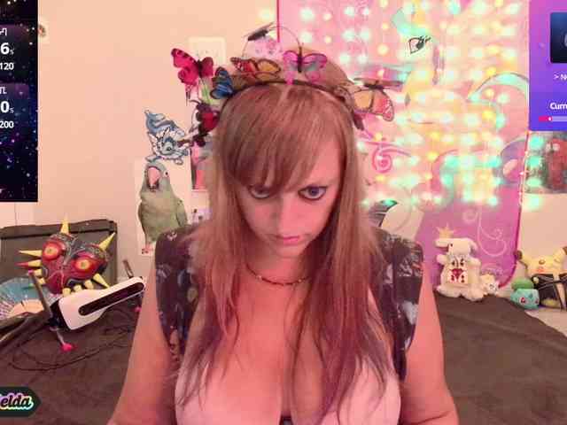 BabyZelda webcam