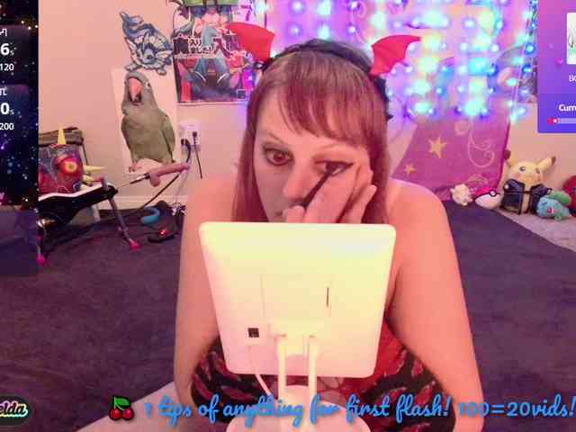 BabyZelda webcam