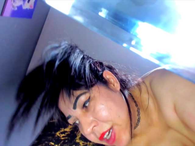 NoielyaShot live cam profile