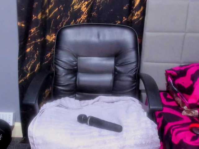 noielyashot live sex show