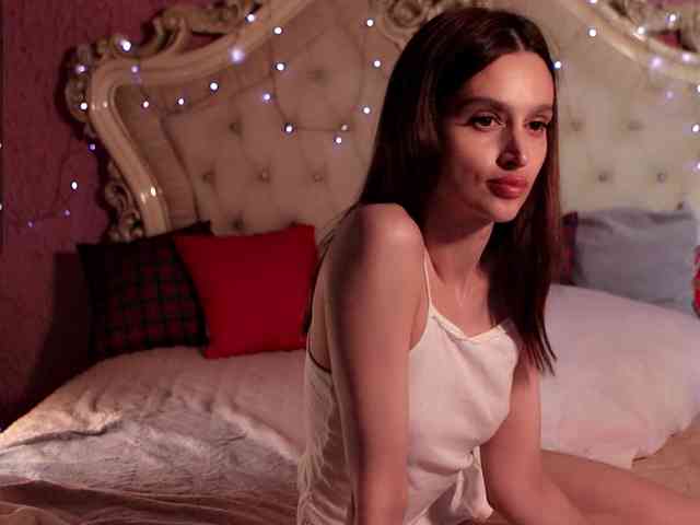 Модель: enchantressss