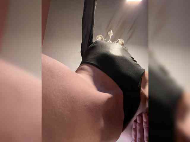 Enchantressss webcam