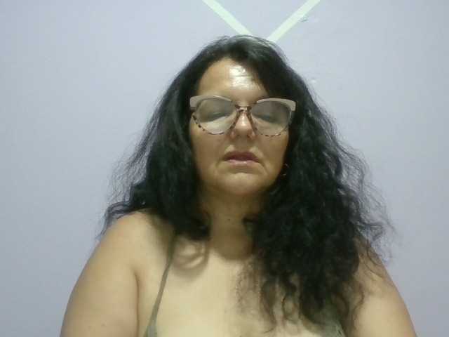 kassandra02's BongaCams show and profile