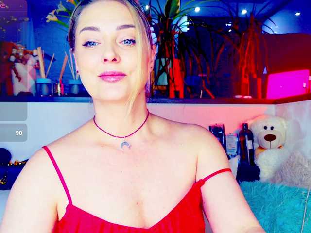 -JuliaSpace-'s BongaCams show and profile
