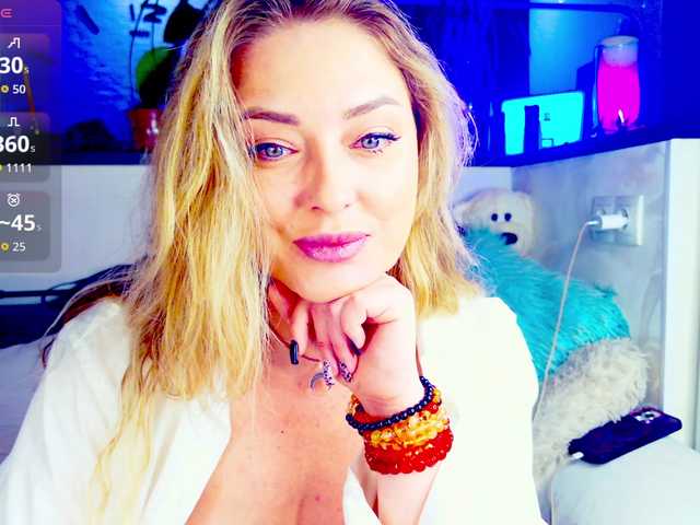 -JuliaSpace-'s BongaCams show and profile