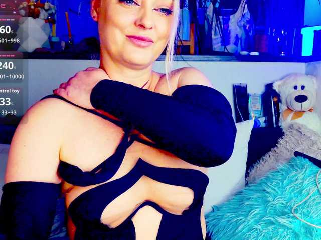 -JuliaSpace-'s BongaCams show and profile