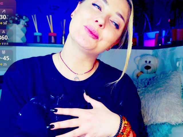 -JuliaSpace-'s BongaCams show and profile