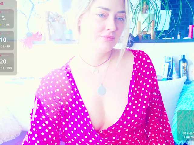 -JuliaSpace-'s BongaCams show and profile