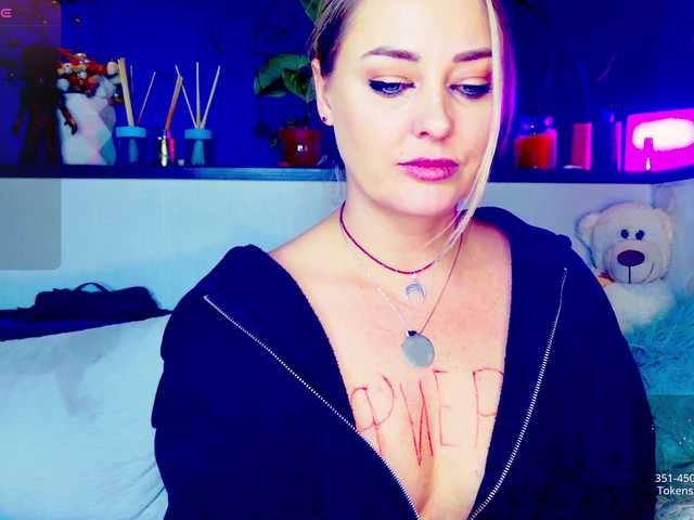 -JuliaSpace-'s BongaCams show and profile