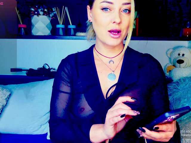 -JuliaSpace-'s BongaCams show and profile