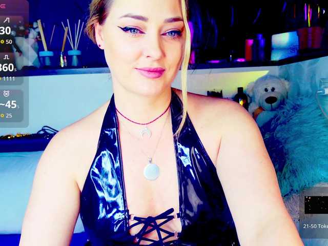 -JuliaSpace-'s BongaCams show and profile