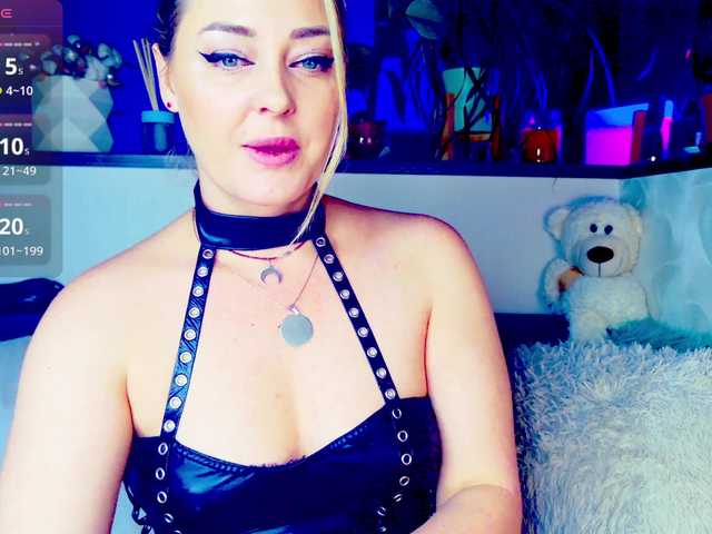 -juliaspace- live sex