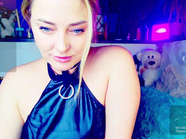 -JuliaSpace-'s BongaCams show and profile