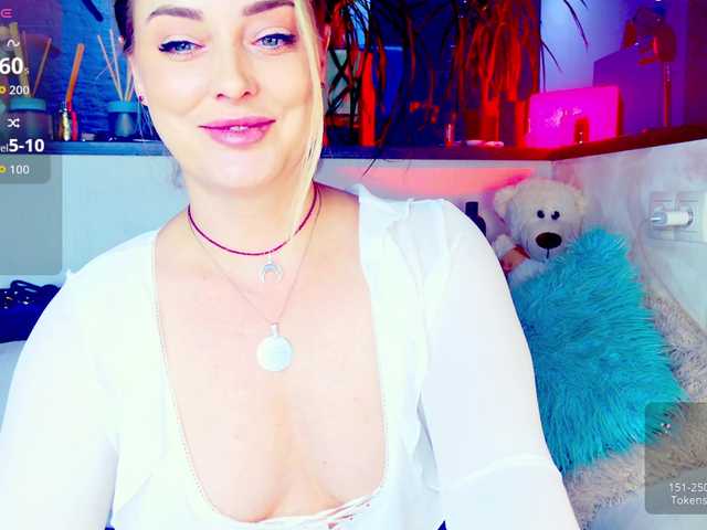 -JuliaSpace-'s BongaCams show and profile