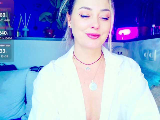 -JuliaSpace-'s BongaCams show and profile