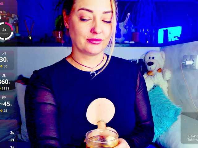 -JuliaSpace-'s BongaCams show and profile