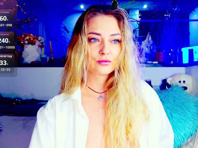 -JuliaSpace-'s BongaCams show and profile