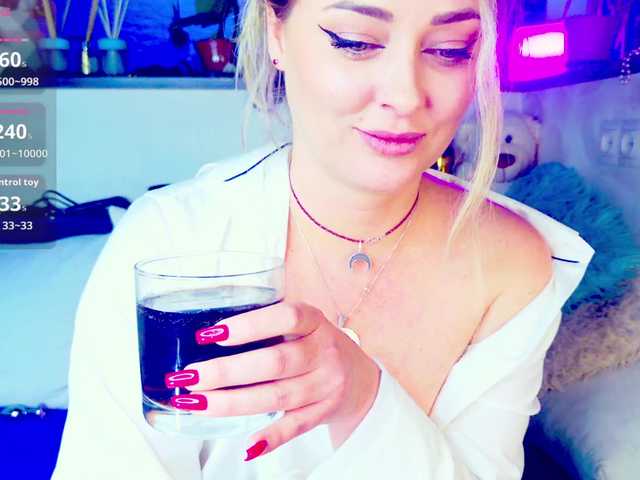 -JuliaSpace-'s BongaCams show and profile