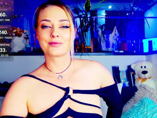 -JuliaSpace-'s BongaCams show and profile