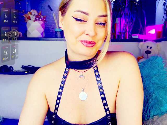 -JuliaSpace-'s BongaCams show and profile