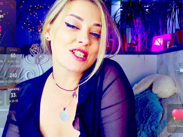 -JuliaSpace-'s BongaCams show and profile