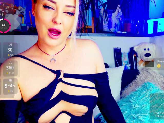 -JuliaSpace-'s BongaCams show and profile