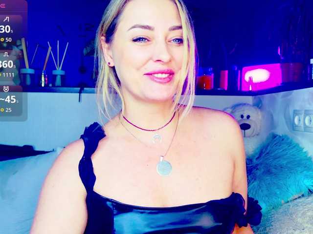 -juliaspace- live sex show