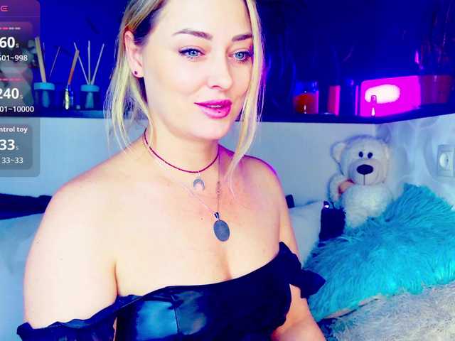 -JuliaSpace-'s BongaCams show and profile
