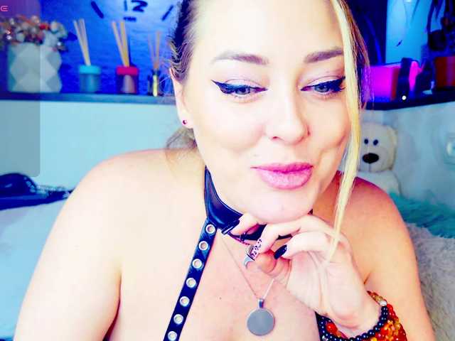 -JuliaSpace-'s BongaCams show and profile