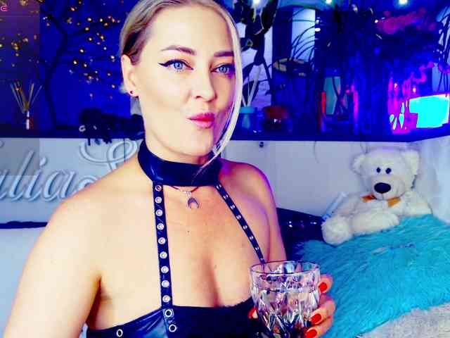 _JuliaSpace_ webcam