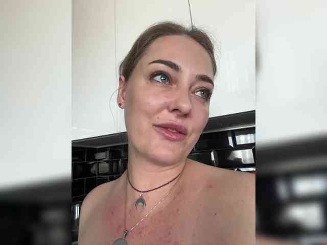private live sexshow -JuliaSpace-