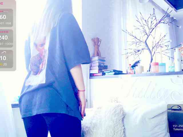 -JuliaSpace- Live Webcam on BongaCams