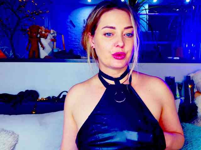 -JuliaSpace- Live Webcam on BongaCams
