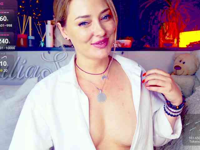 web cam nude -JuliaSpace-