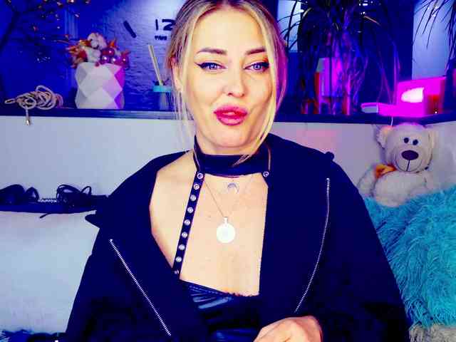 -JuliaSpace- -JuliaSpace-