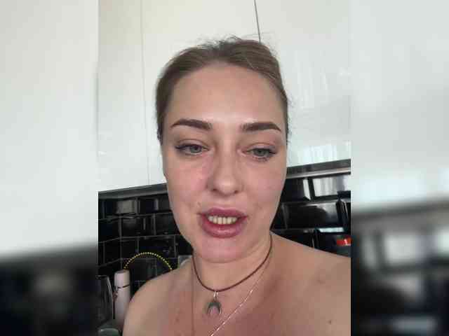 private live sexshow -JuliaSpace-