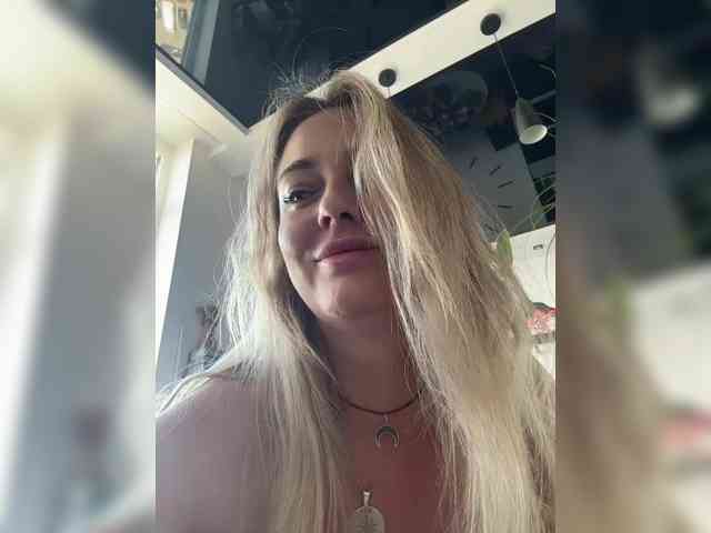 Модель: _JuliaSpace_