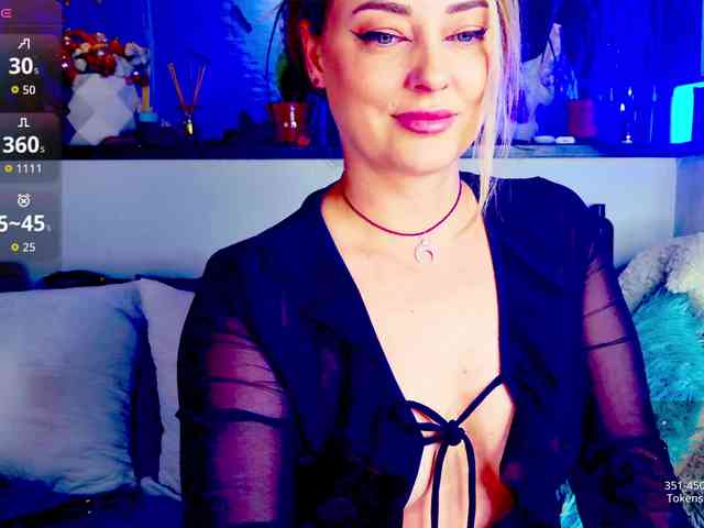 -JuliaSpace- Live Webcam on BongaCams