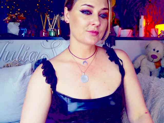 -JuliaSpace- -JuliaSpace-