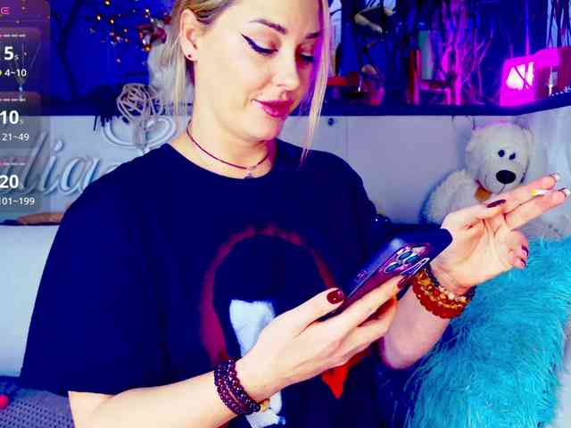 -JuliaSpace- -JuliaSpace-