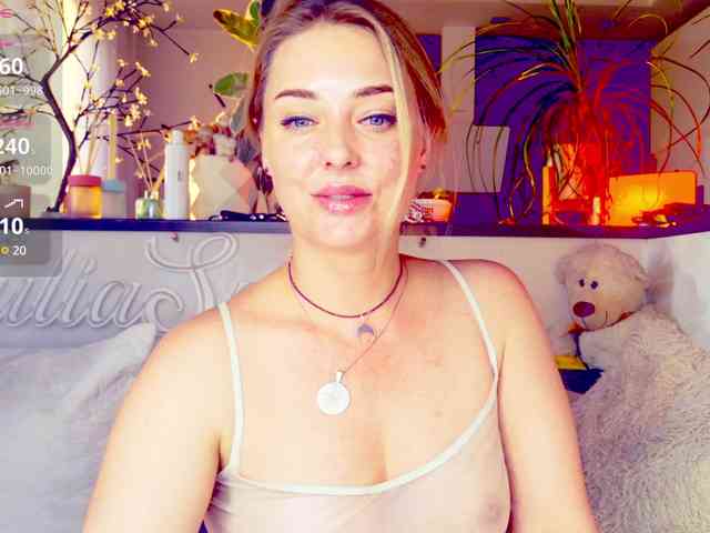 naked chatroom -JuliaSpace-