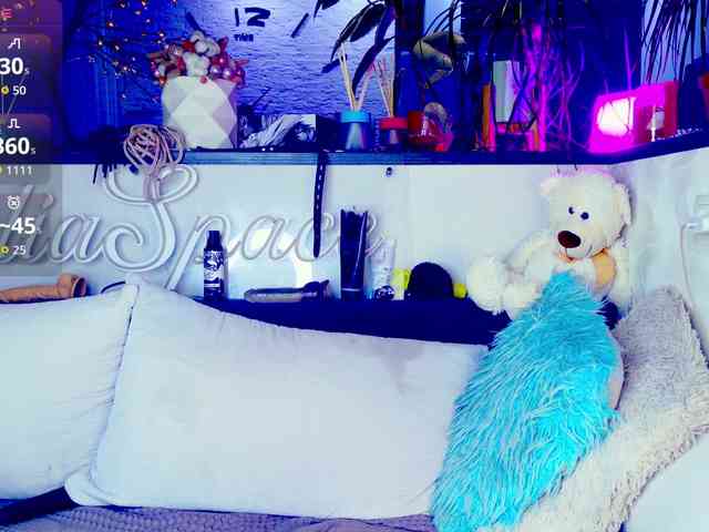 -JuliaSpace- Live Webcam on BongaCams