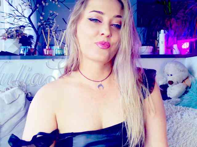 -JuliaSpace- -JuliaSpace-
