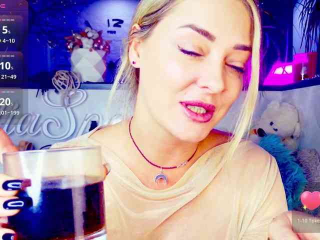 -JuliaSpace- Live Webcam on BongaCams