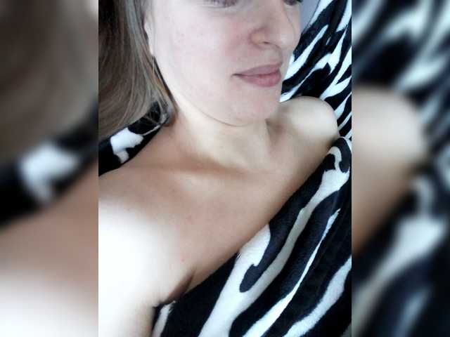 Viktoria-play's BongaCams show and profile